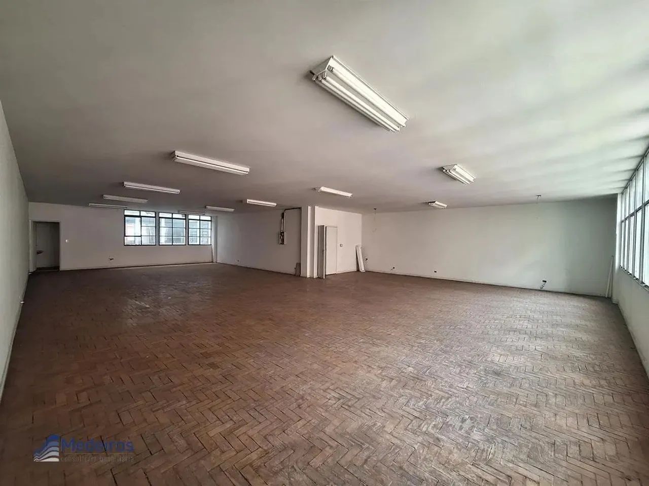 CJ COMERCIAL 211,00 M2 A 200 METROS METRÔ ANHANGABAÚ, CÂMARA MUNICIPAL, RUA SANTO AMARO- B