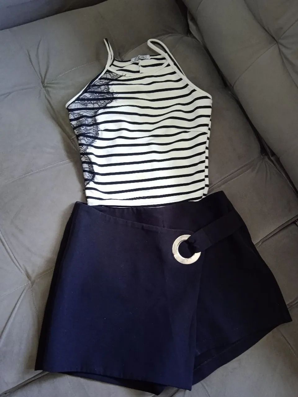 Short saia e blusa