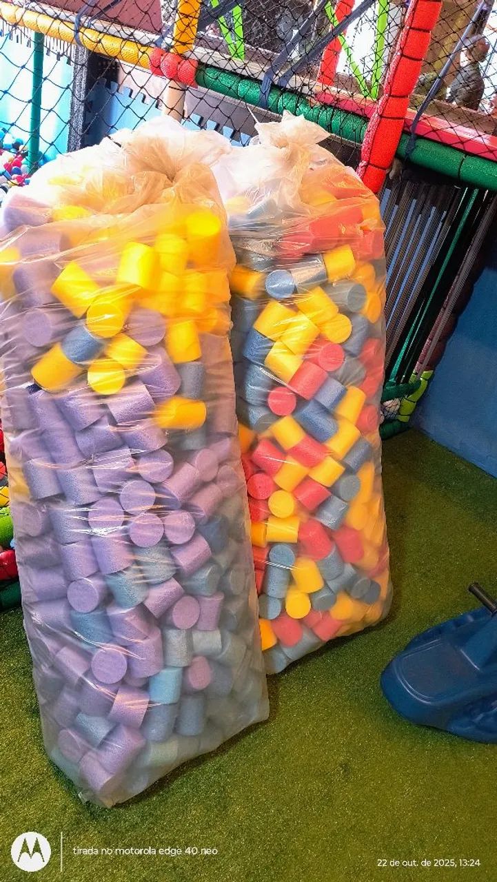 Bolinhas para piscina tamanho 76mm  - Foto 4