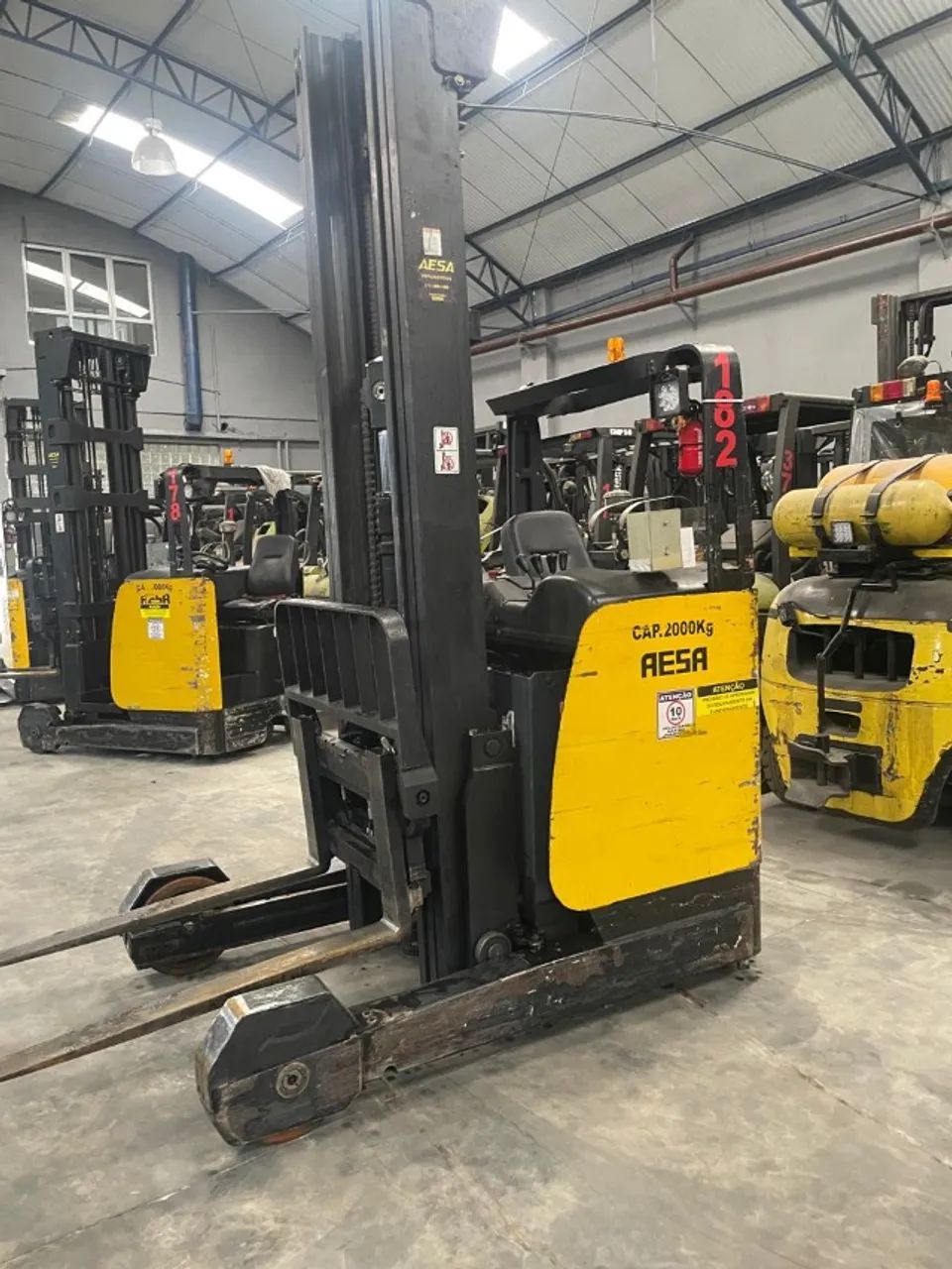 Empilhadeira hangsha CQD16H Triplex 7500mm 2000kg elétrica - Foto 2