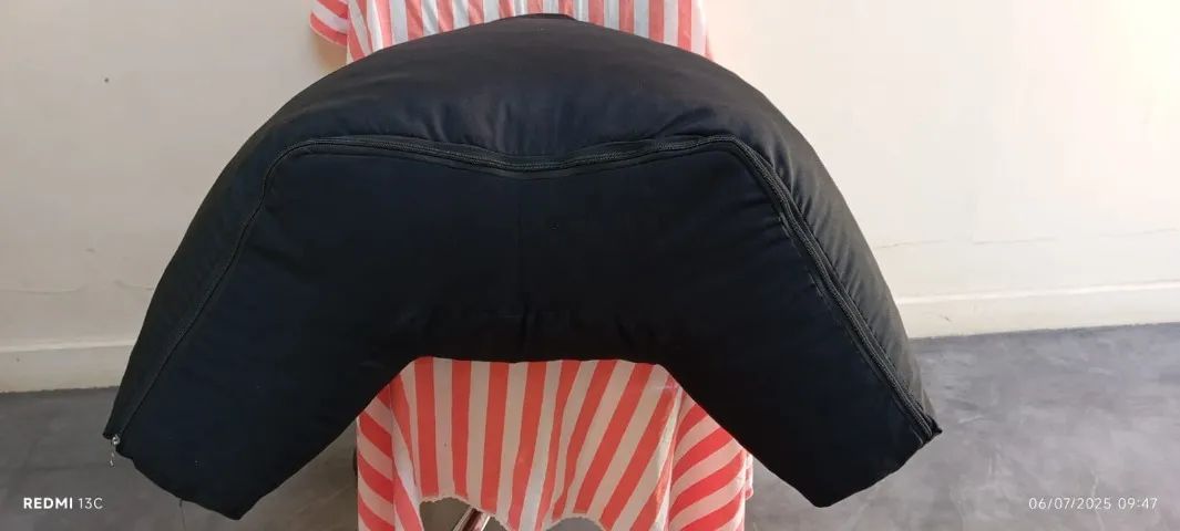 Encosto Sapo Tecido Preto Nefertari - Foto 2