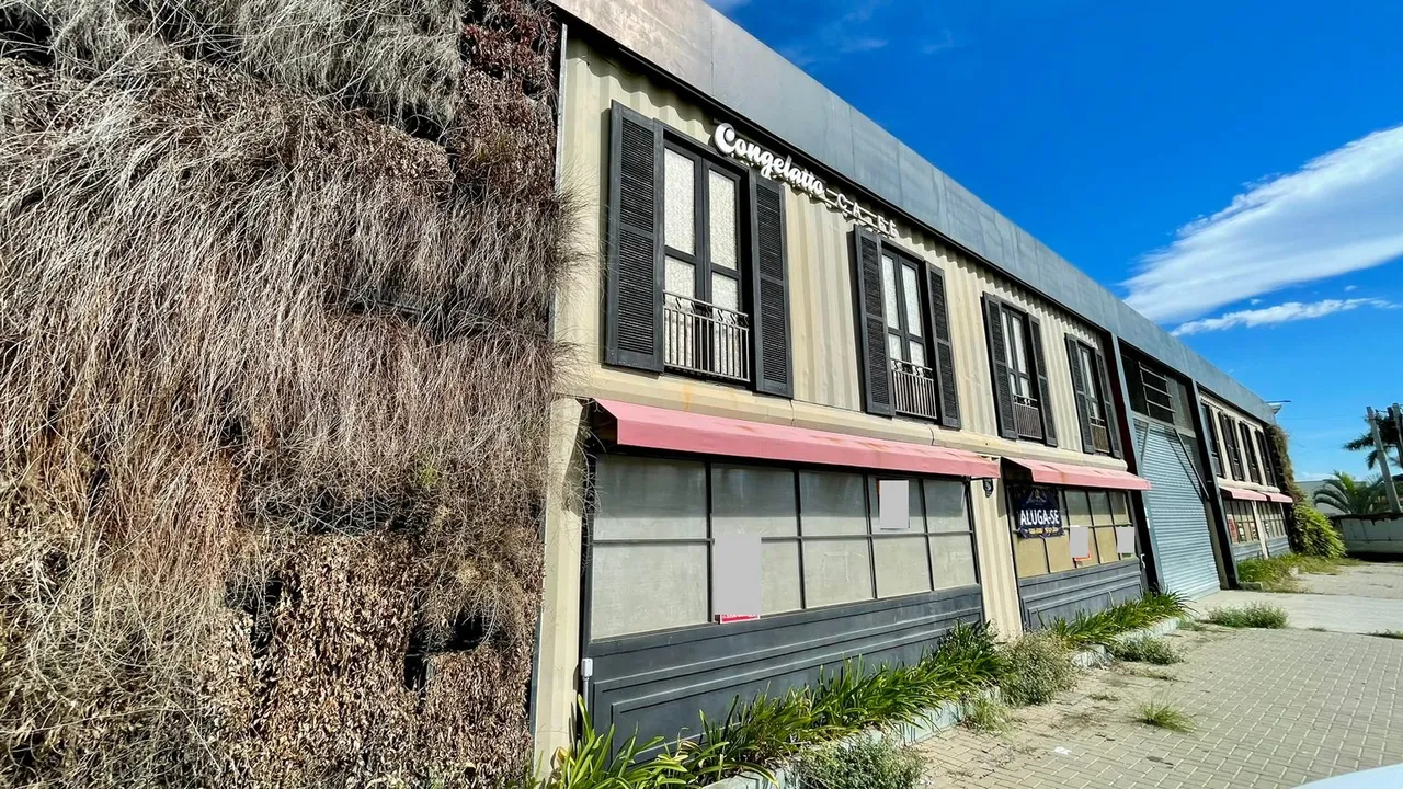 ALUGA-SE PONTO COMERCIAL- URBANOVA- SJC!