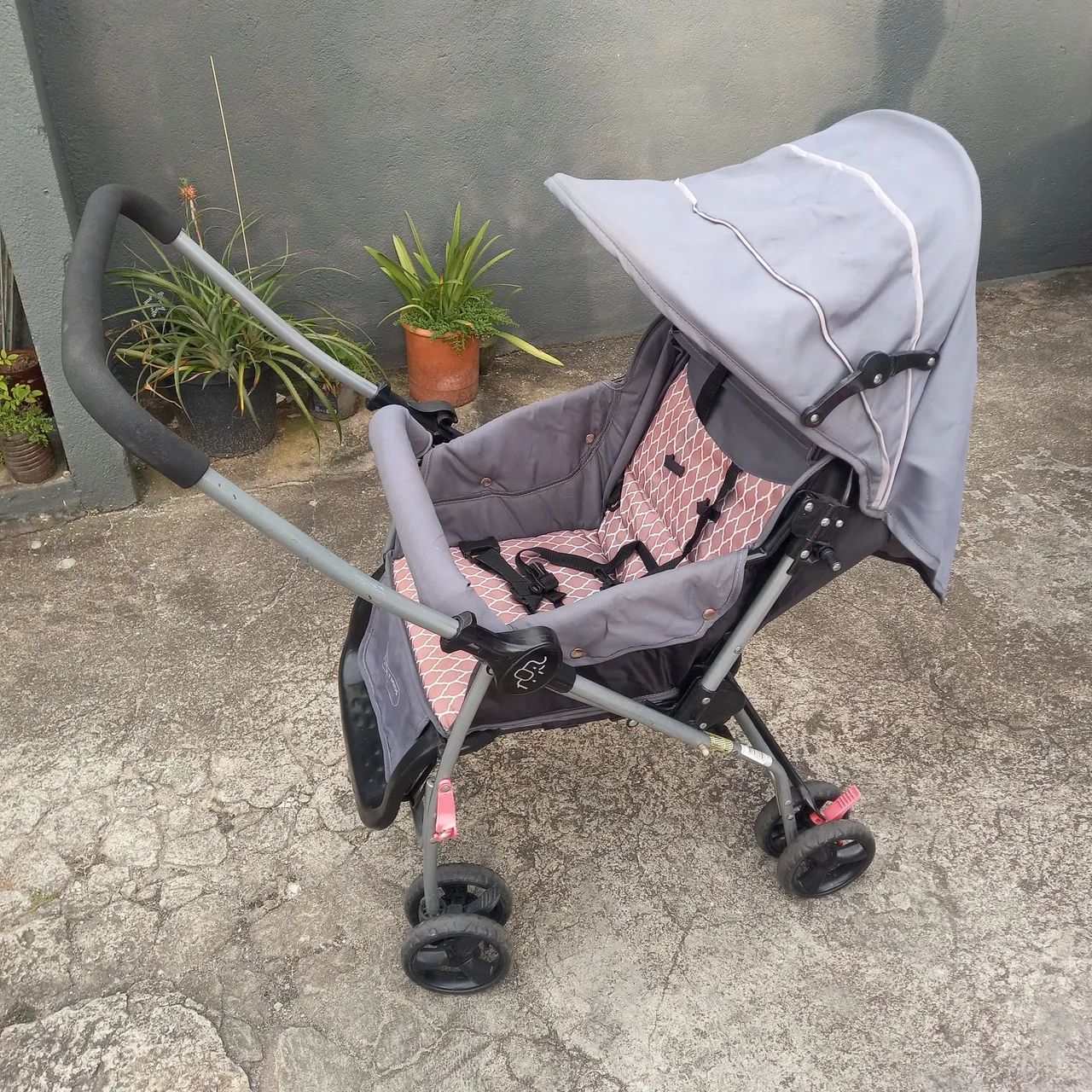 Carrinho de Bebê + Bebê conforto Galzerano Usado em ótimo estado - Foto 2