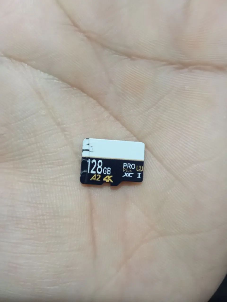 MicroSDXC 128GB Card64286147147137120