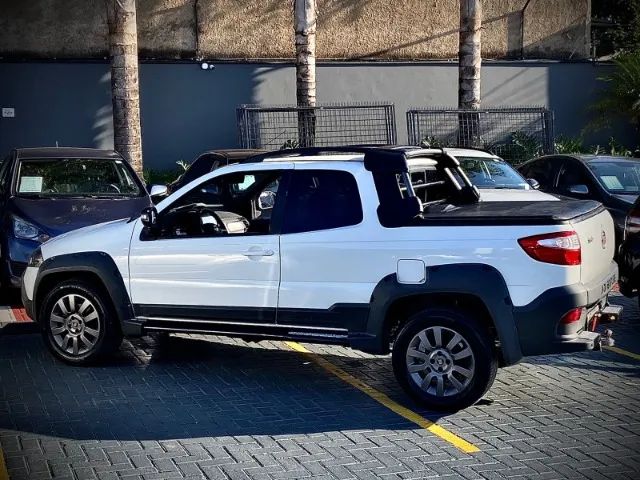 Fiat Strada Adventure 1.8 manual CD 2018 Impecável!!! - Foto 2