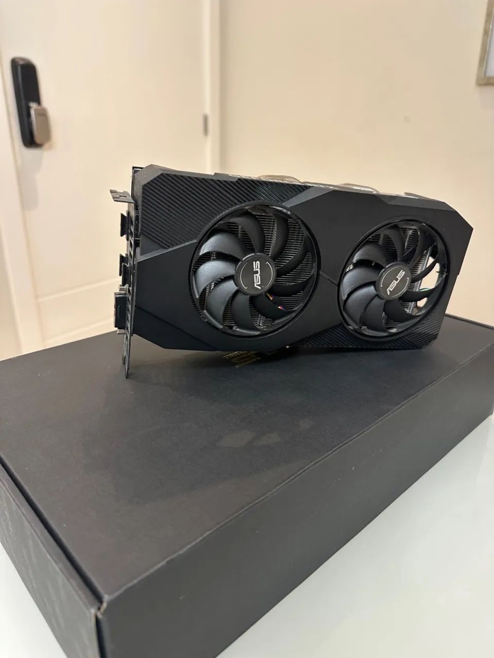 Placa de Vídeo Asus Dual GeForce RTX 2060-06G EVO OC - Placas de