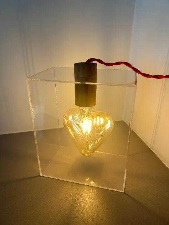 Luminária de mesa "Coração Apertado" Ric Mello - Foto 3