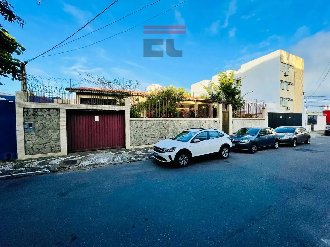 Venda de Excelente Casa / TERRENO no Rio Vermelho - Salvador/BA