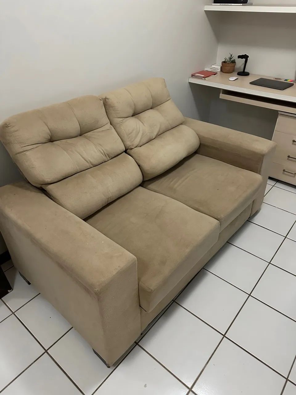 Sofá retrátil de 2 lugares