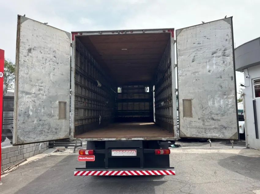 MB ATEGO 3030 LTA ANO 21/22 COM BAU - Foto 7