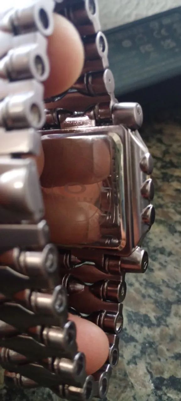Estou vendendo este relógio novo nunca usado, porém não e roubado  - Foto 4