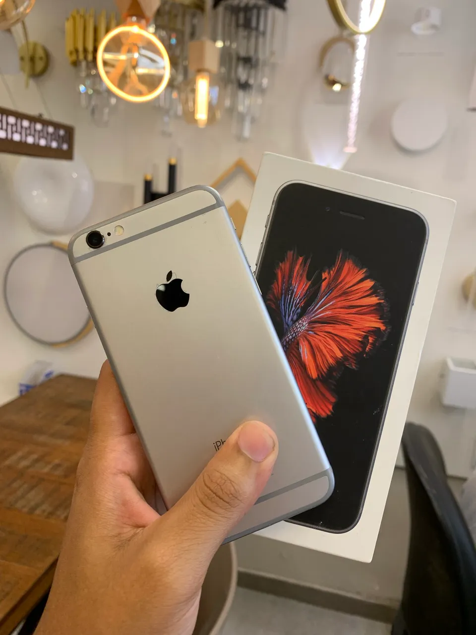 Apple iPhone 6(Space Gray) 64GB 本体 箱付き iphone 6 space gray 64gb