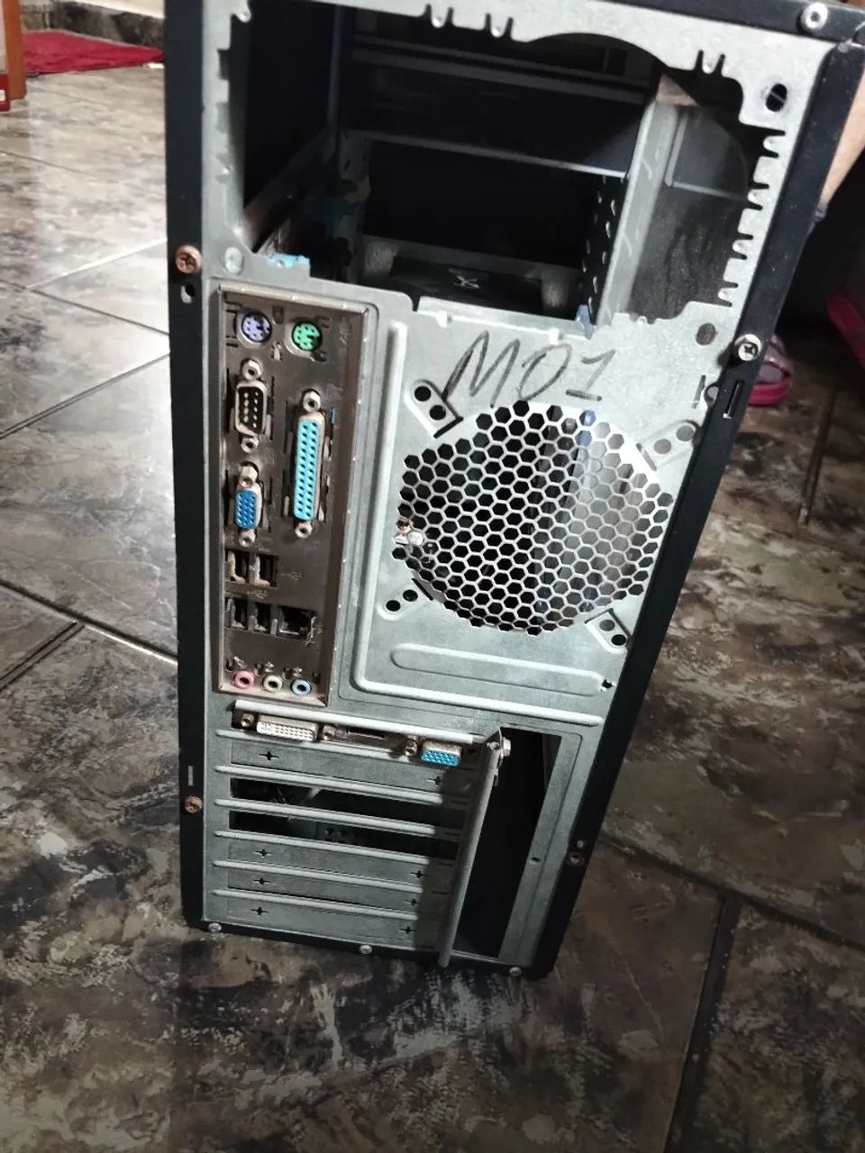 Monitor já vai com a placa mãe,dois leitor de dvd - Foto 3