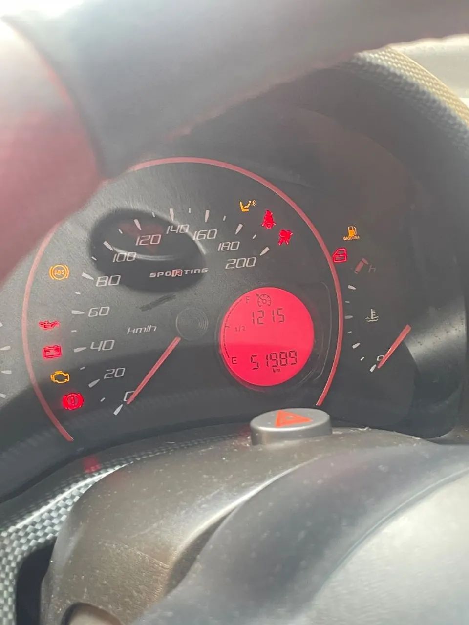 Fiat Uno Sporting 1.4 EVO Fire Flex 8V 4P 2014 - Foto 2