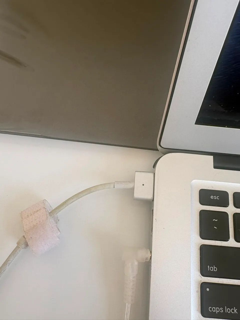 USADO Macbook Air 13 2014 - Foto 2
