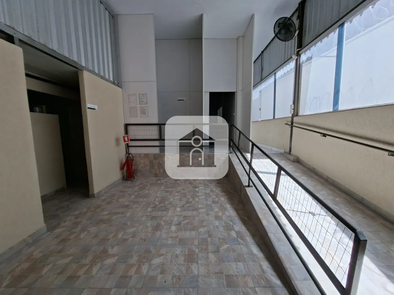 Casa comercial para locação no bairro Brasil - Foto 3