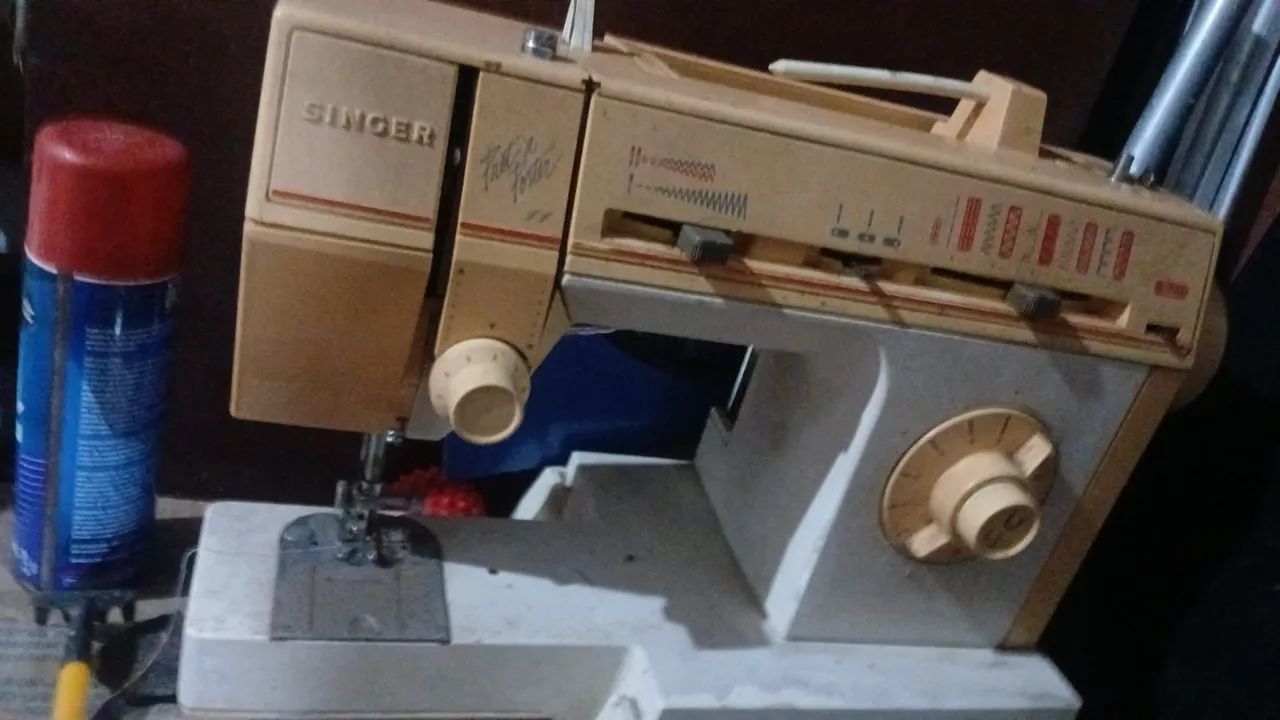 Máquina de costura - Foto 2