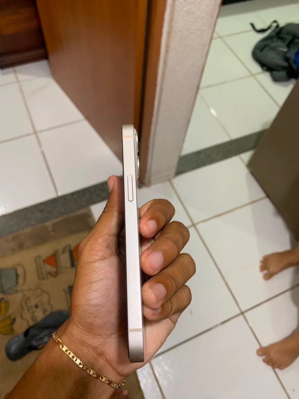 Vende-se iPhone 13 em excelente estado de conservação  - Foto 2