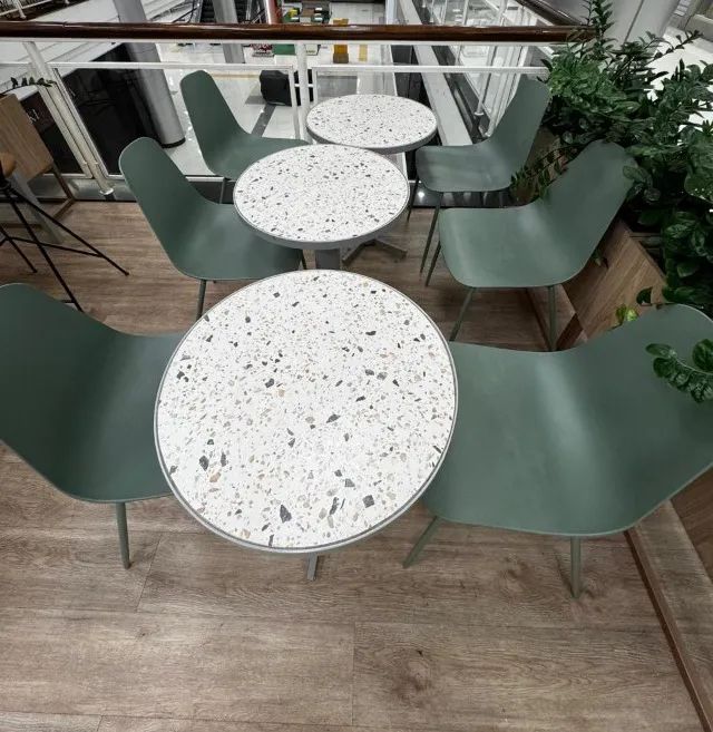 Mesa de Granilite com Pé de Ferro para Copas - Foto 4