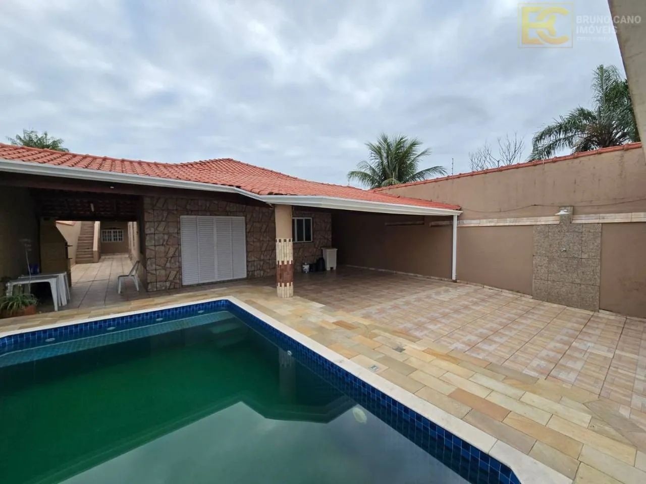 Casa com 4 quartos e edícula à venda! - Nova Peruibe - Peruíbe/SP