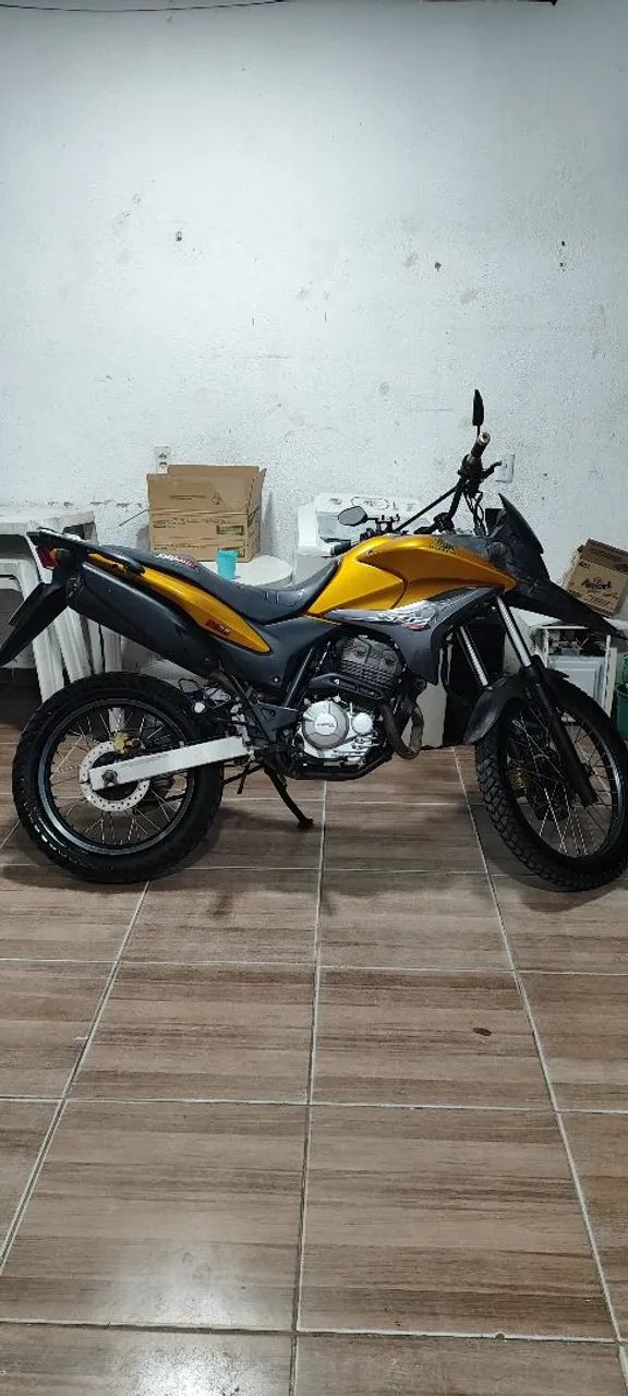 Moto bem conservada