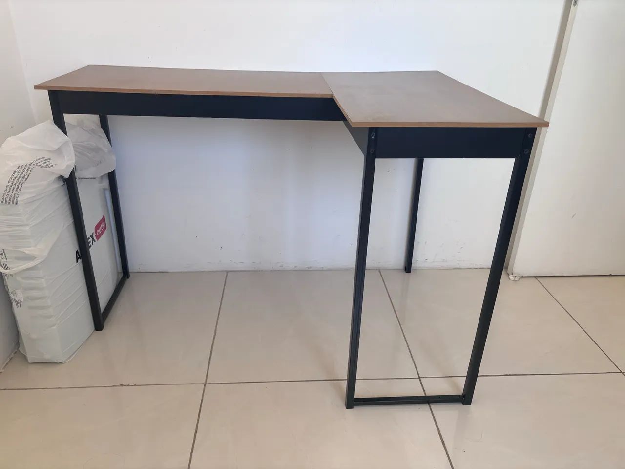 Mesa escritório em L - Foto 2