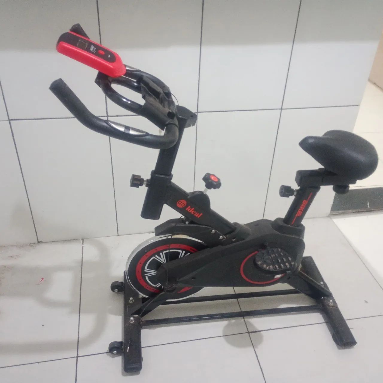 Vendo bicicleta ergométrica  - Foto 2
