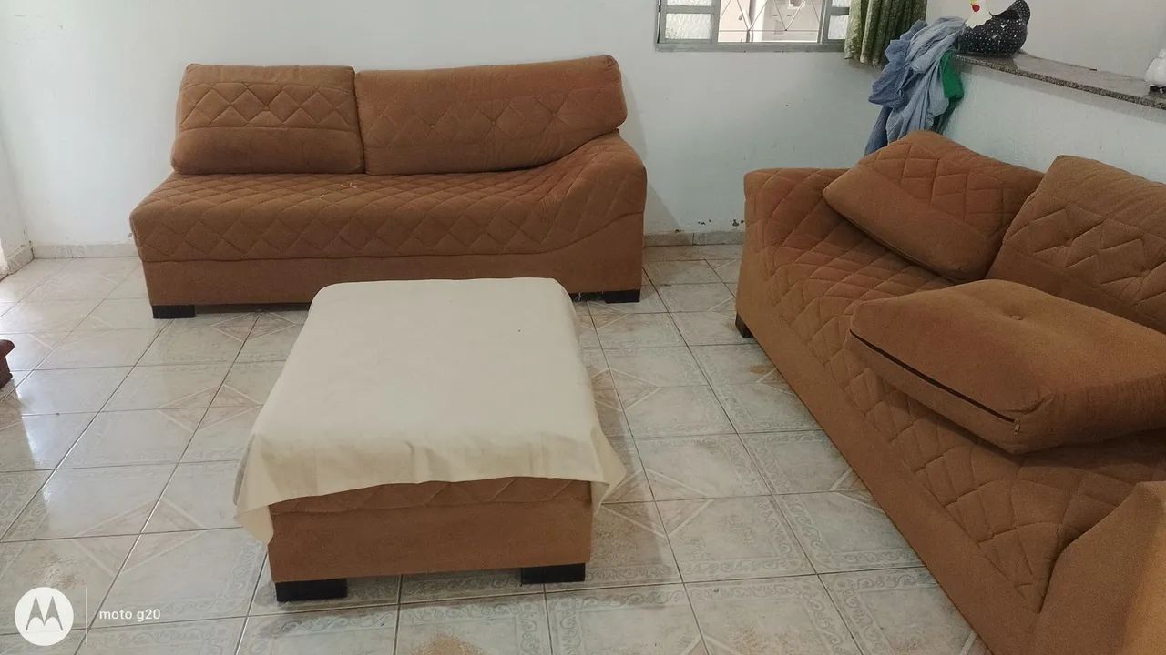 Jogo de estofado com mesa de apoio central usado - Foto 4