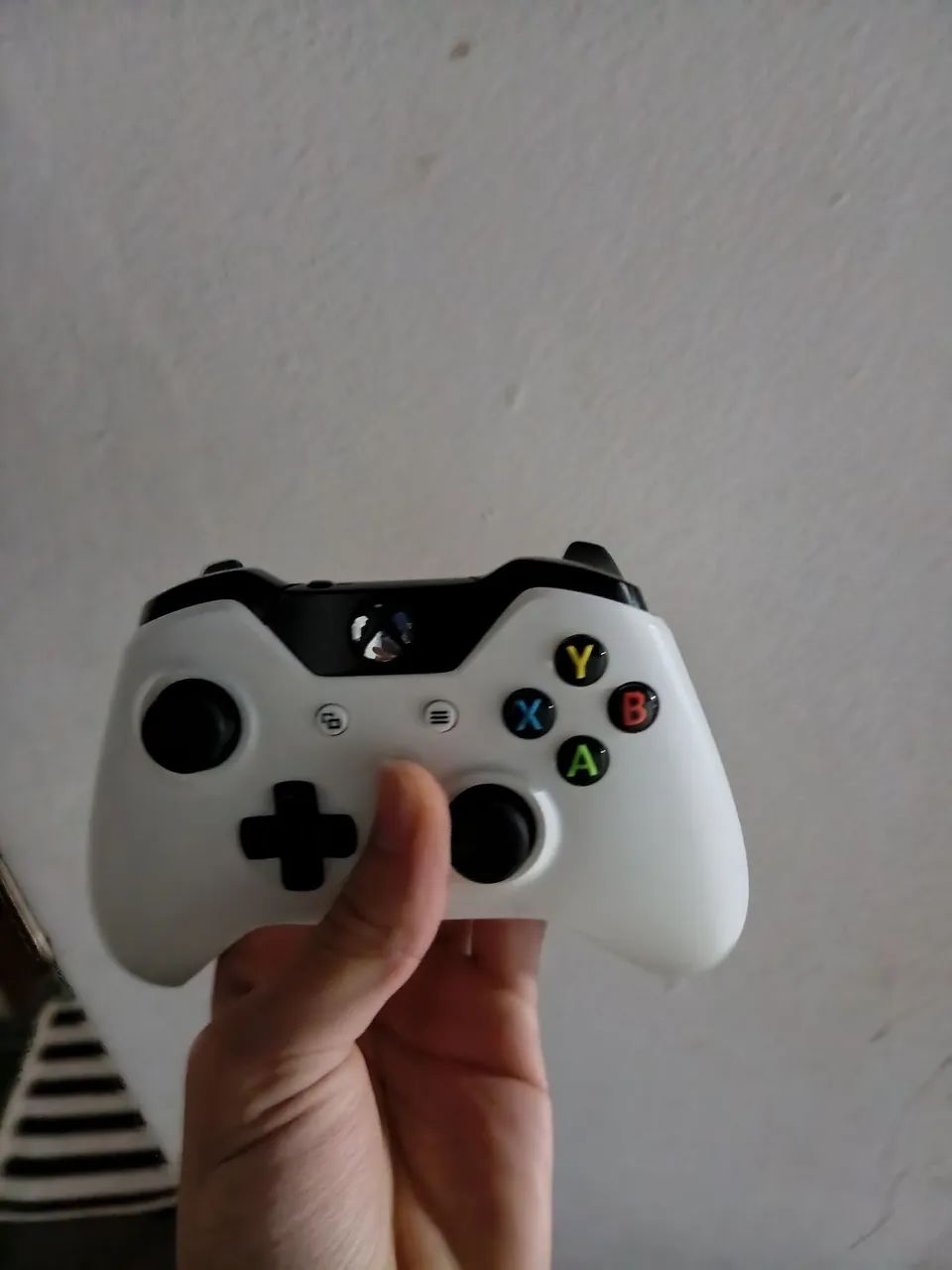 Xbox one fat 2 controles  - Foto 2