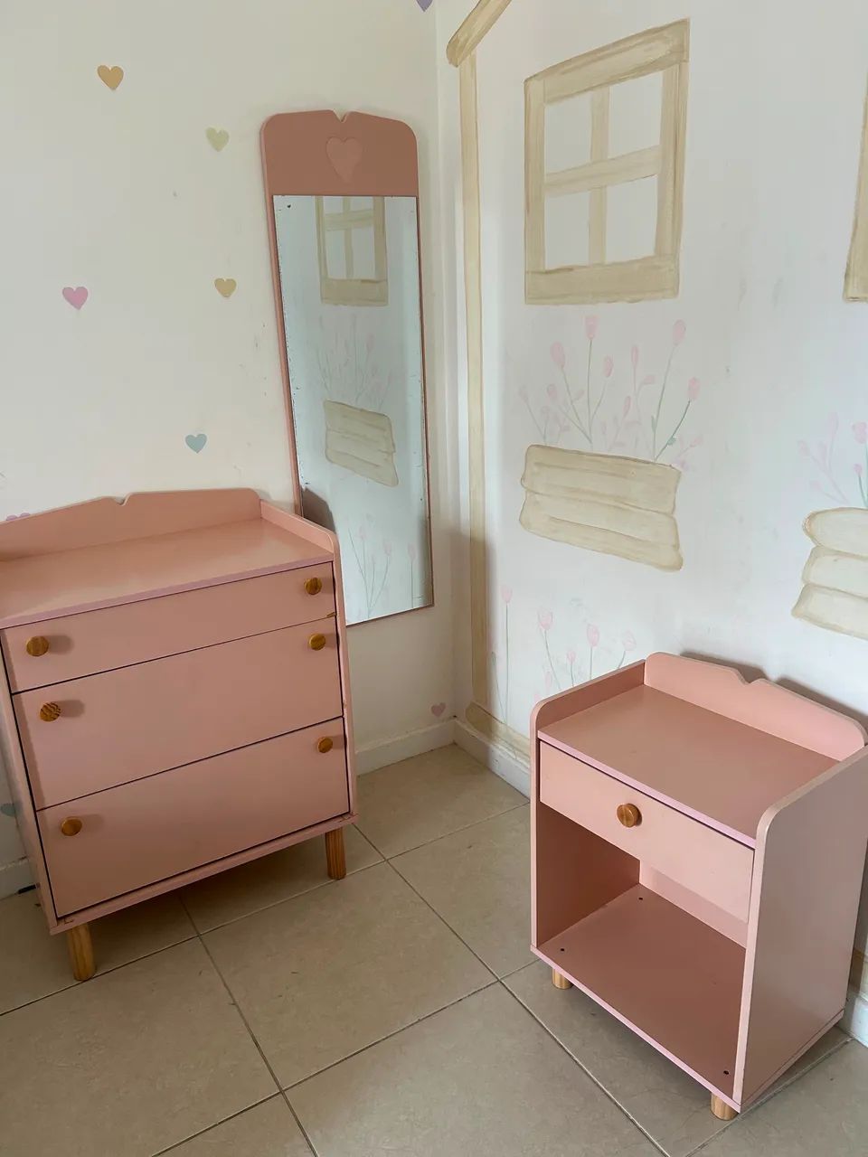 Conjunto com Cama, cômoda, criado mudo e espelho infantis  - Foto 3