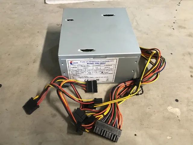 Fonte Coletek DSE-205S2 24pinos 200w Sata ATX
