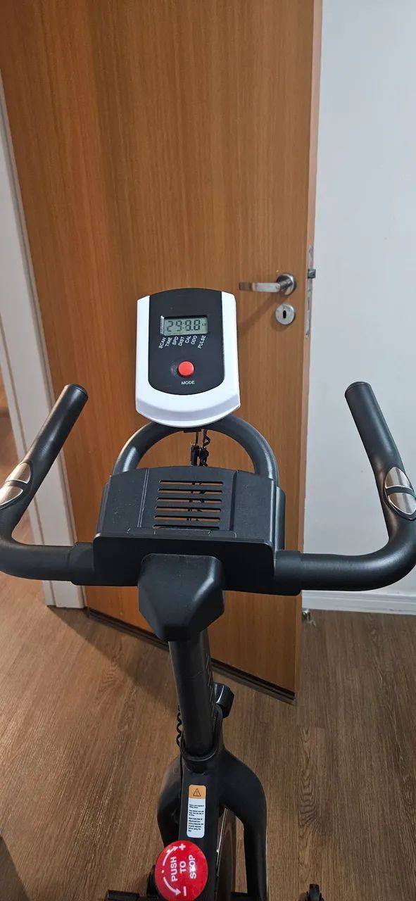 Bike Ergométrica Odin Pace 2500 - Academia e Exercícios - Maria