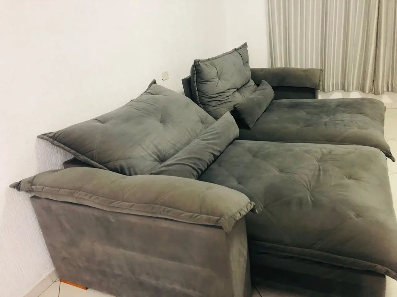 Sofá retrátil e reclinável suede 
