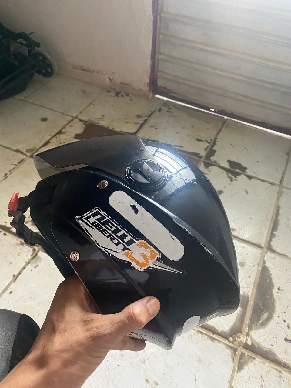 Capacete aberto 