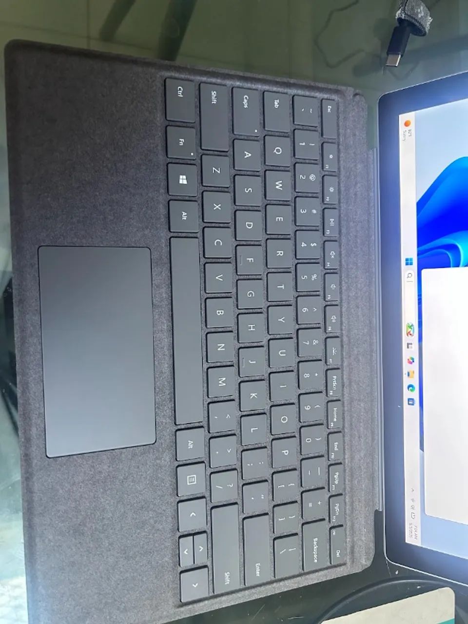 Surface Pro 7 + Plus Intel i5 8 RAM/ 256 SSD Microsoft perfeito