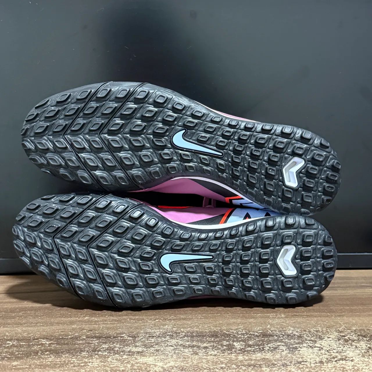 Chuteira Society Nike Mercurial Vapor 16 Pro - TAMANHO 41 (NOVA