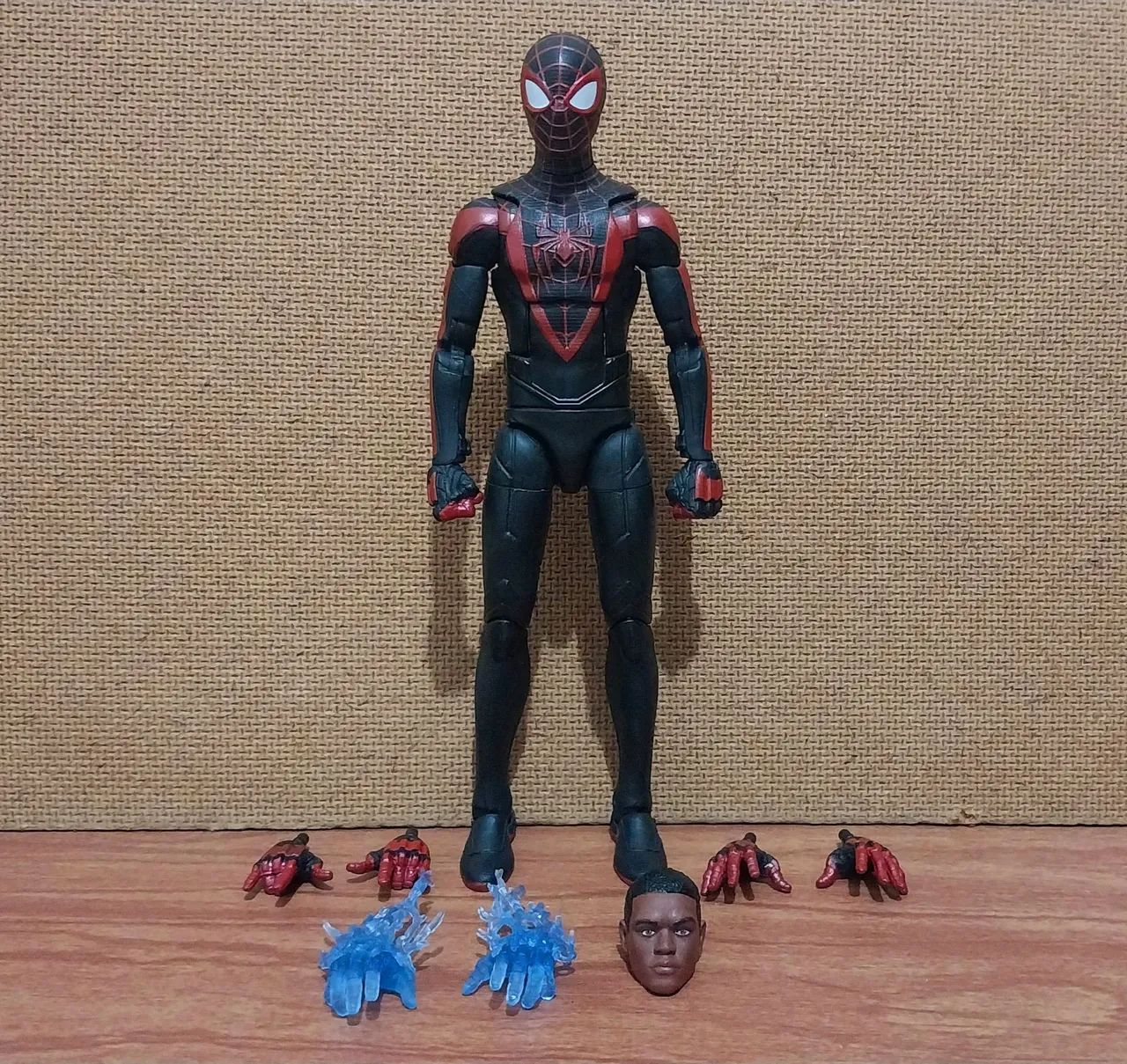 Miles Morales PS5 - Marvel Legends