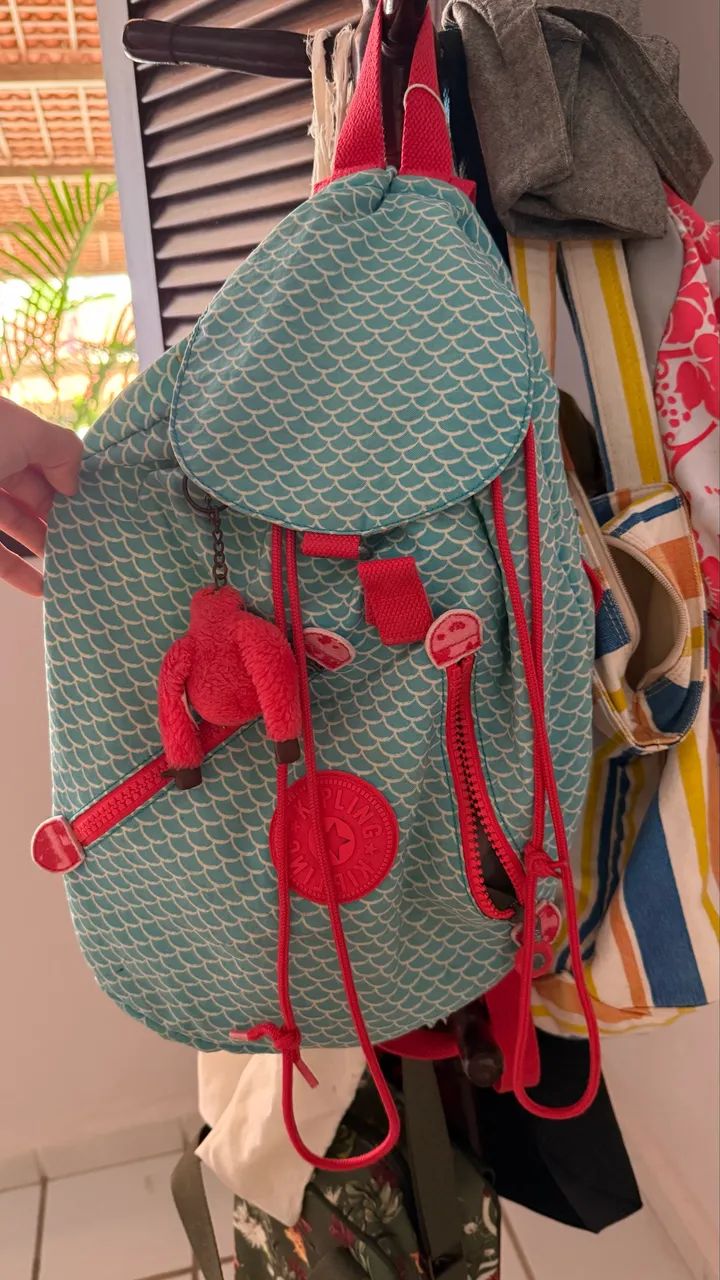 mochila da Kipling sereia 