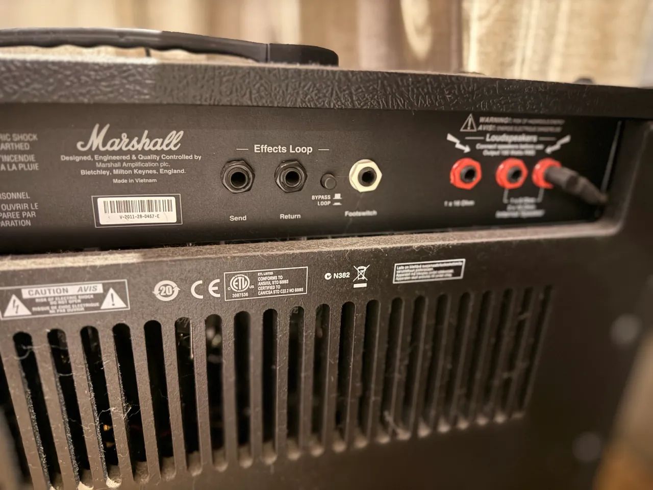 Amplificador Marshall Ma100c - Valvulado 100w 2x12  C/ Foot Preto 220v (Usado) - Foto 3
