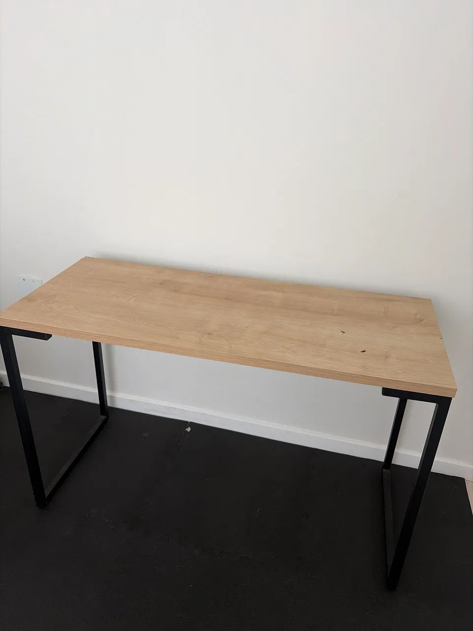 Mesa de escritório simples 