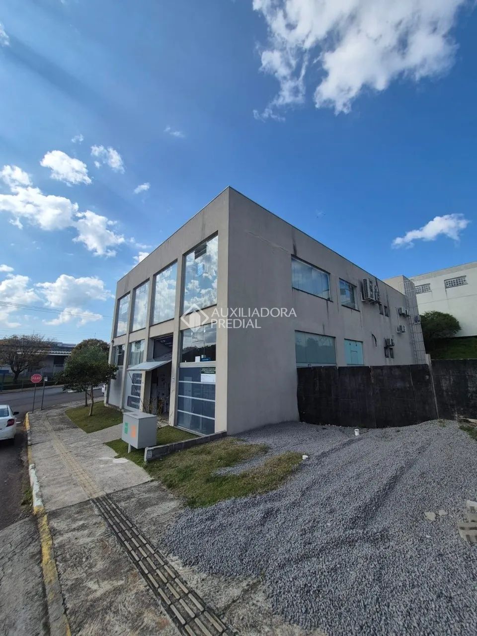 Sala comercial com 145m² privativos em Garibaldi RS. - Foto 4