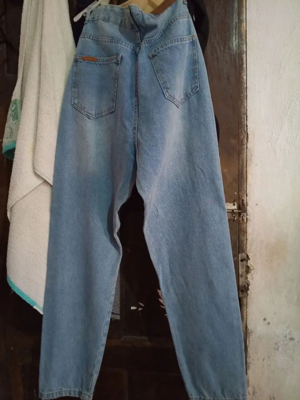 Calça feminina folgada 