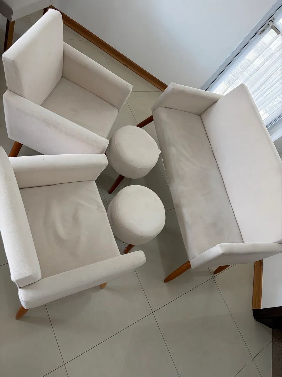 ? CONJUNTO DE SOFÁ E POLTRONAS ESTOFADOS - Foto 3