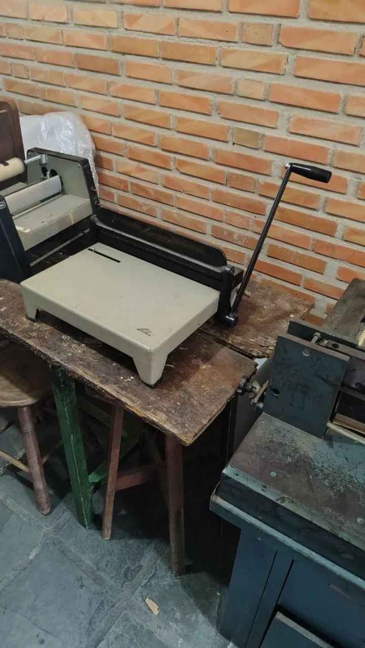 Guilhotina de mesa