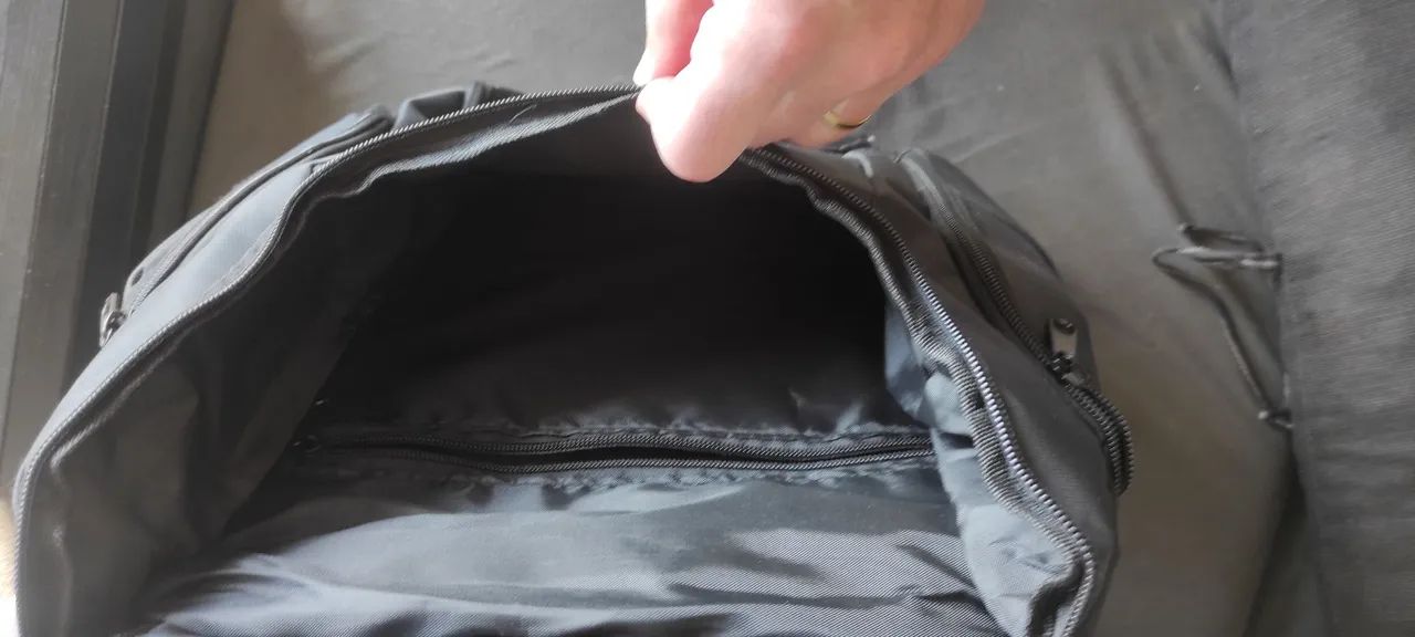 Mochila Executiva para Notebook com USB - Nova | Trabalho e Faculdade - Foto 5