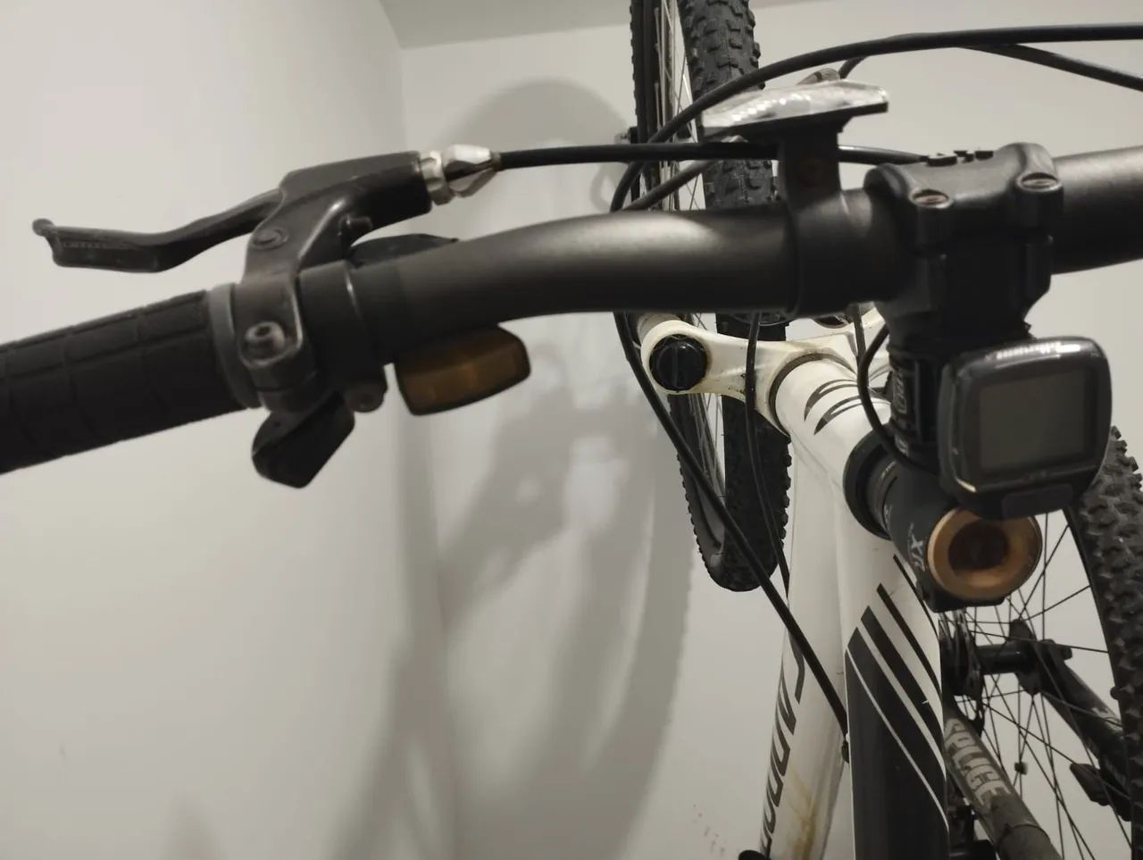 Duas bicicletas Cannondale aro26  - Foto 3