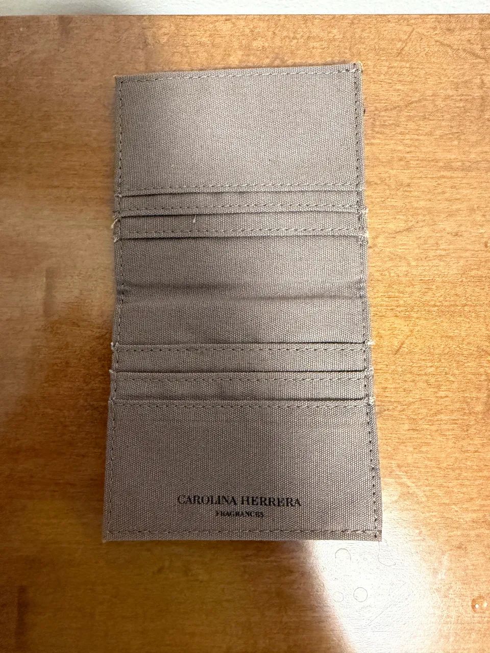 Carteira Carolina Herrera - Foto 3