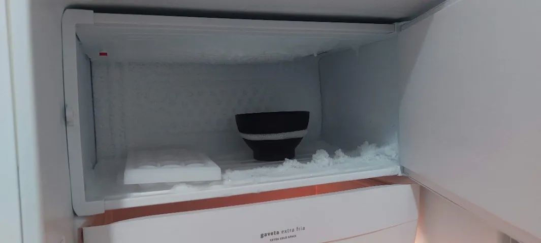 GELADEIRA ELECTROLUX 240L - Foto 3