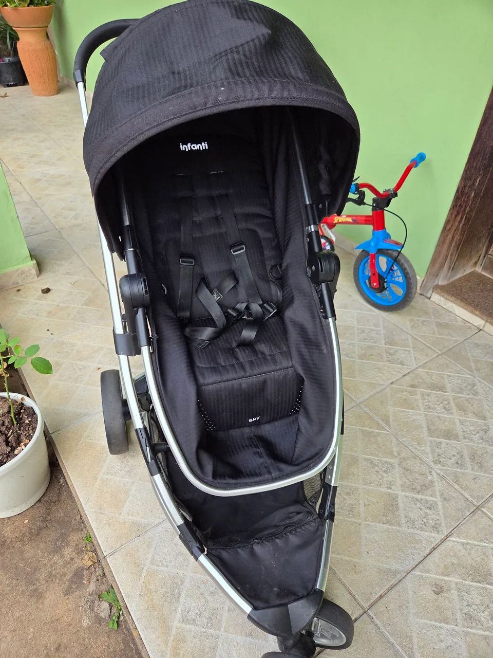 Vendo Carrinho bebê Infanti Sky - Foto 3