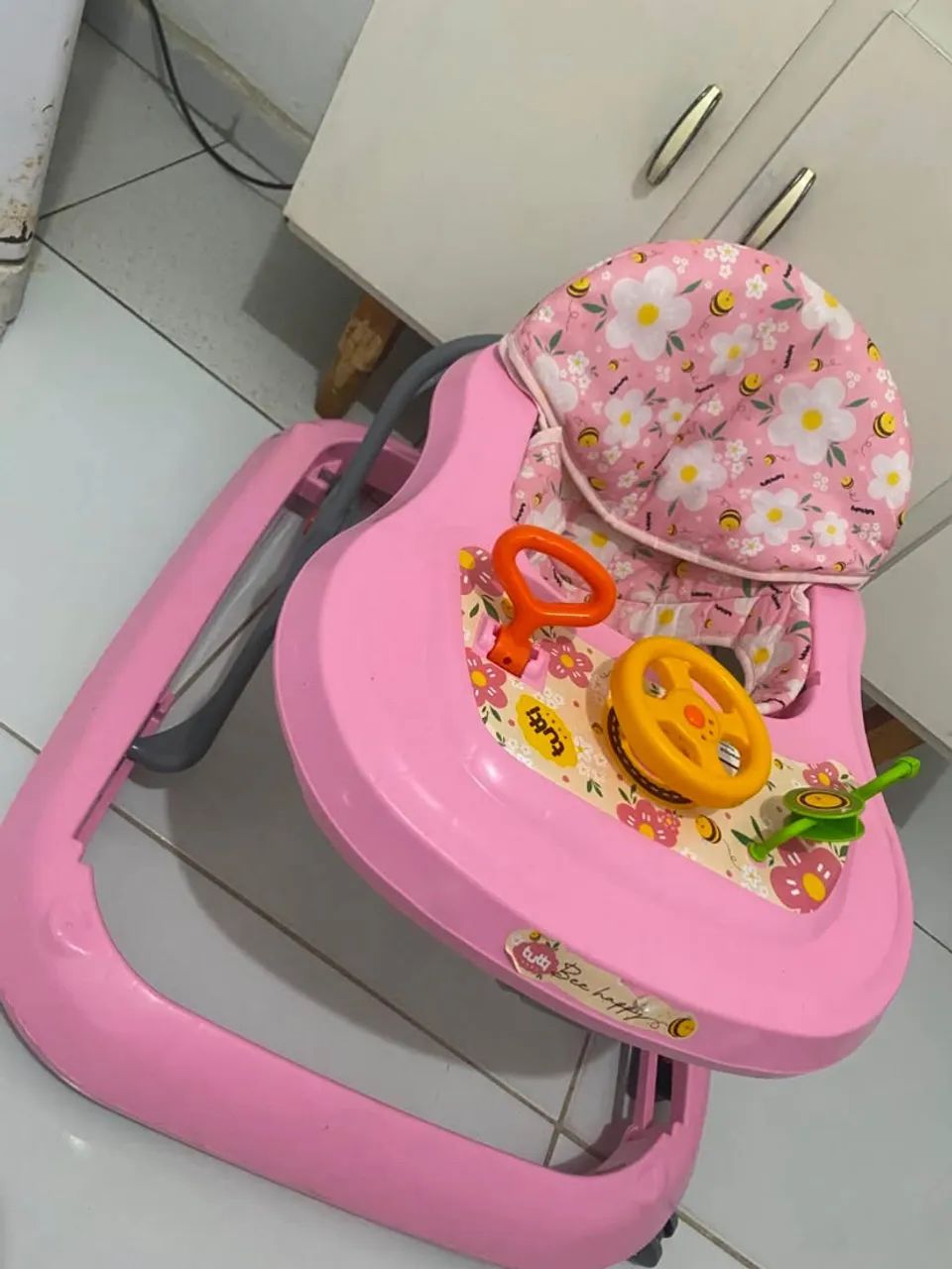 Andajar menina 